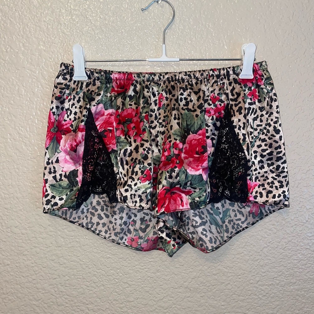 Floral cheetah print silky lace pajama shorts size small